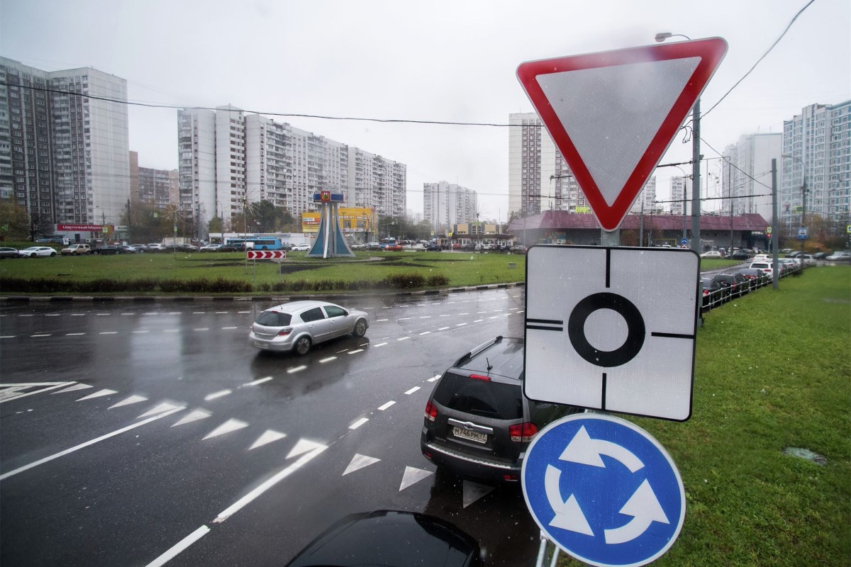 Новый перекресток с турбо-кольцевым движением опробуют в Москве