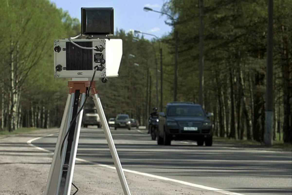 Для треног закон не писан? Мониторинг дорожных камер опять выявил нарушения
