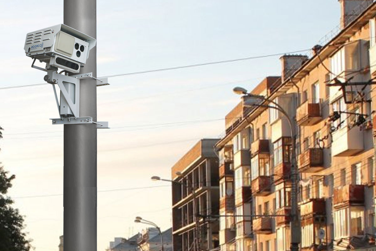 На каких улицах Екатеринбурга и трассах Свердловской области появятся новые дорожные камеры
