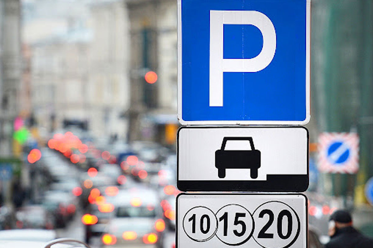 Парковка на новогодние праздники в Москве будет бесплатной