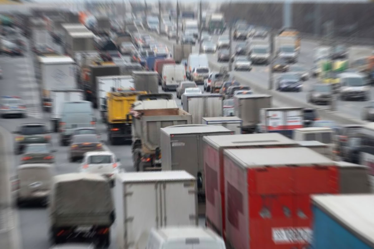 В Подмосковье на Володарском шоссе запрет движения грузовиков будут контролировать дорожные камеры